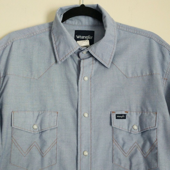 Wrangler Casual Short Sleeve Button Down (EUC) - Picture 3 of 5